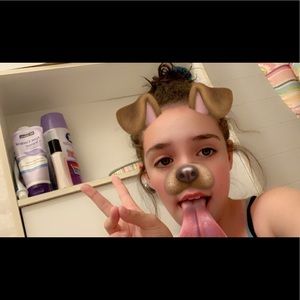 Meet your Posher, Alexis